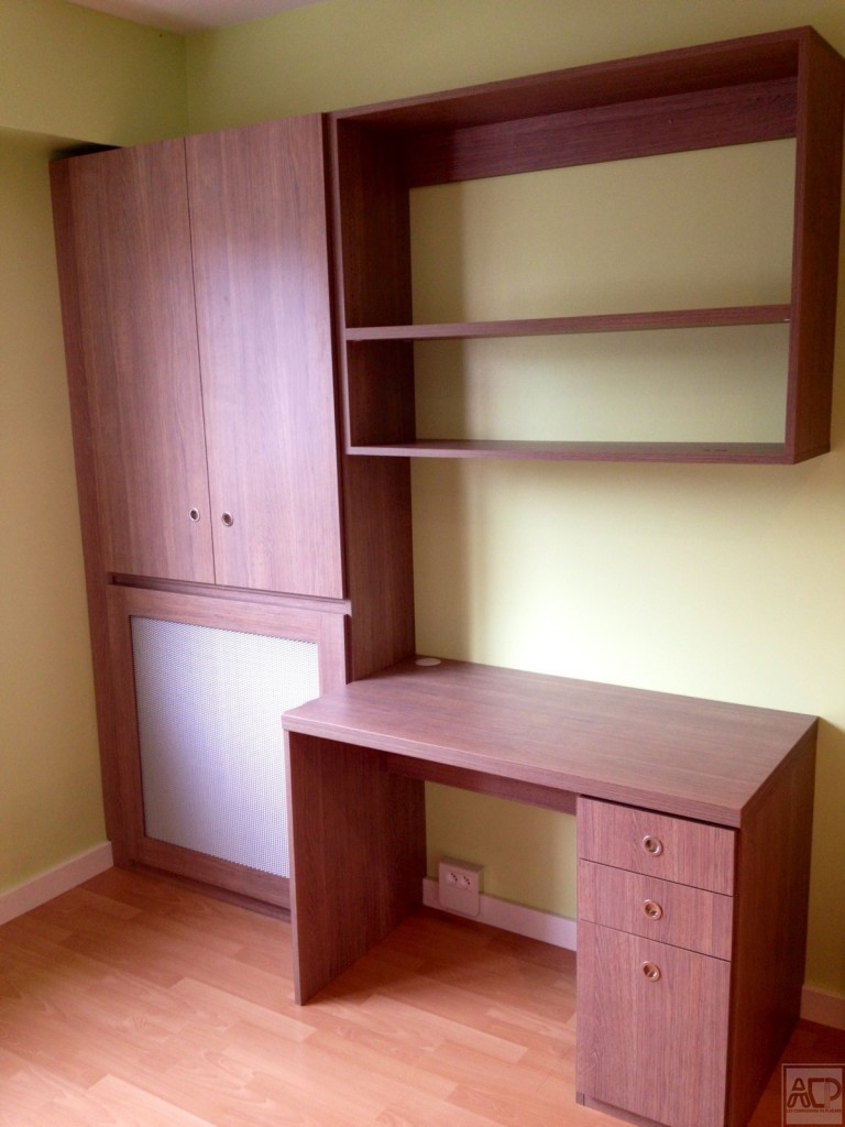 bureau et placard en bois sur mesure