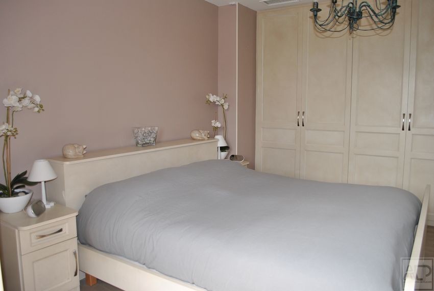 chambre à coucher avec meubles sur mesure