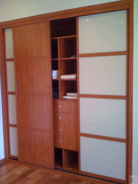 placard sur mesure coulissant bois