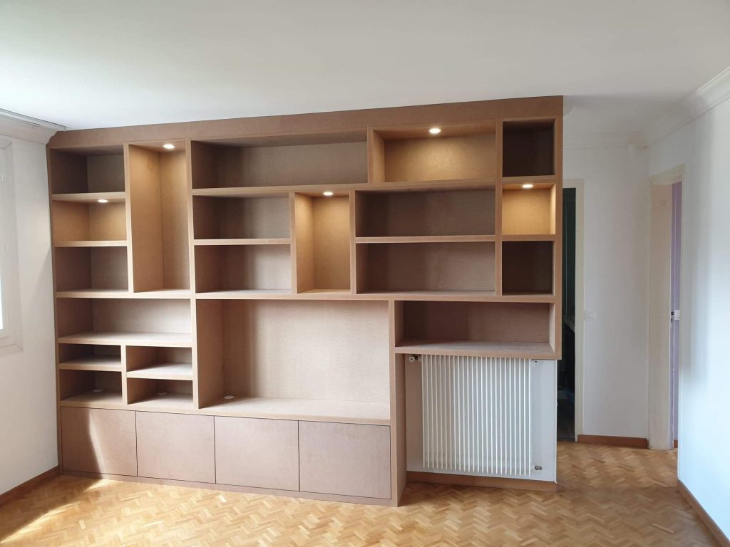 Bibliothèque sur mesure et éclairage à Paris