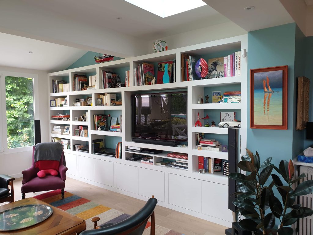 Bibliothèque blanche sur mesure réalisée à Paris