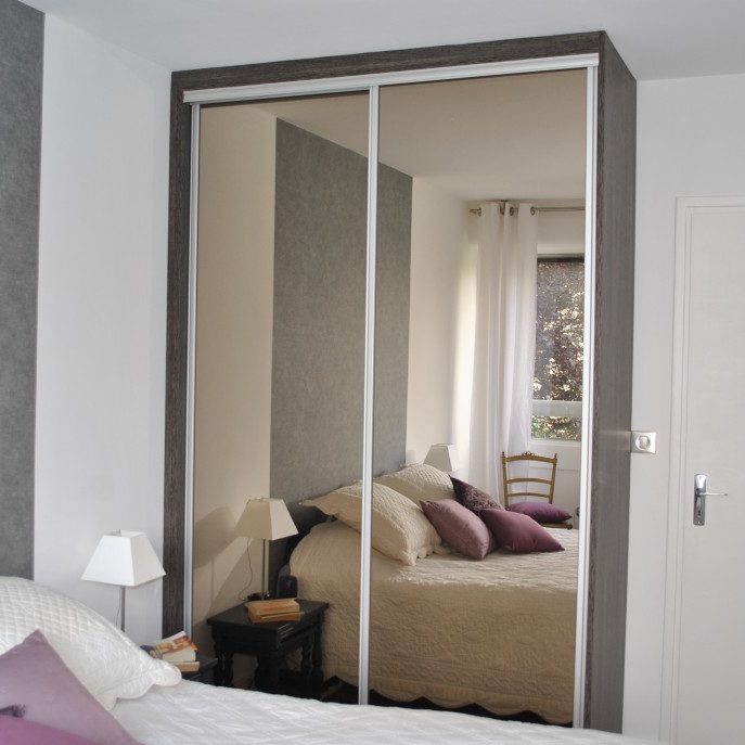 placard sur mesure gris avec miroirs