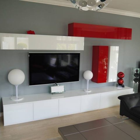 meuble tv design sur mesure blanc et rouge