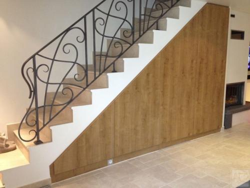 placard sous escalier design sur mesure