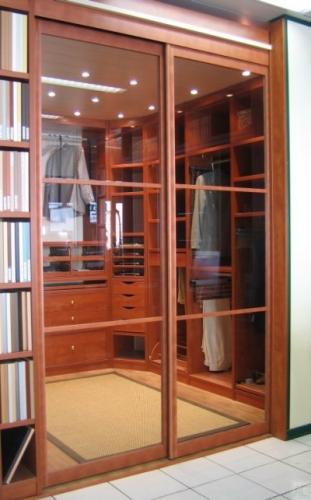 dressing en bois sur mesure avec portes coulissantes