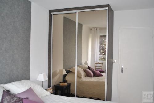 placard chambre porte coulissante miroir